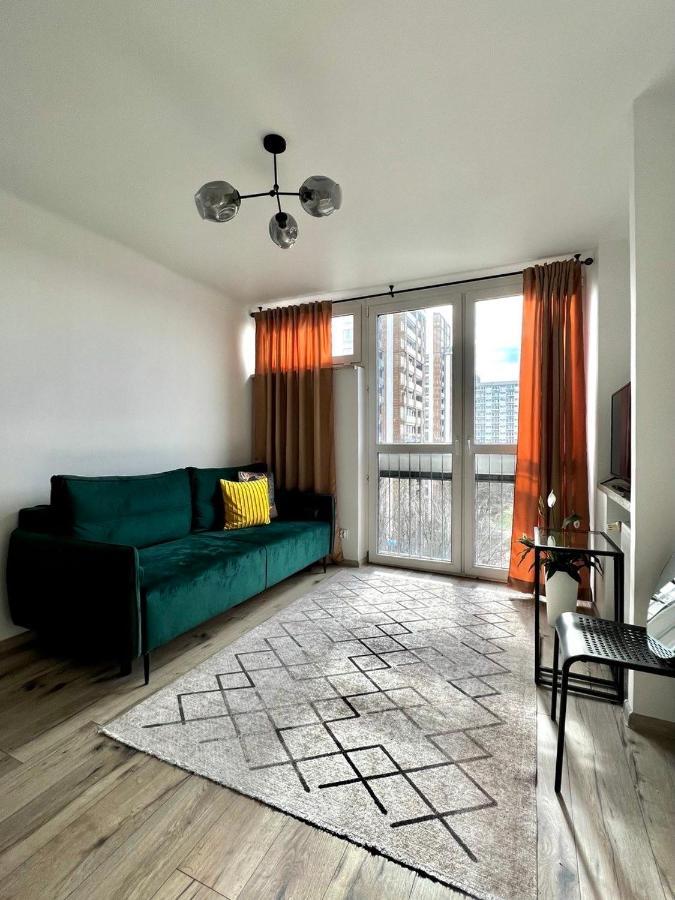 Mirovski Apartment Варшава Екстер'єр фото